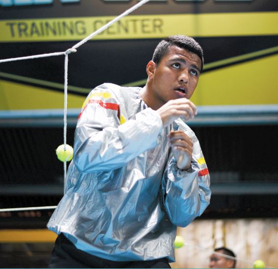 ¿A quién debe elegir Román González como oponente?