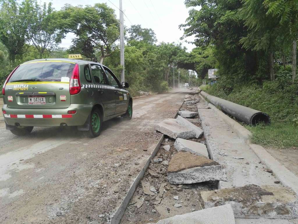 Primero hacen la carretera y luego rompen para meter tuberías