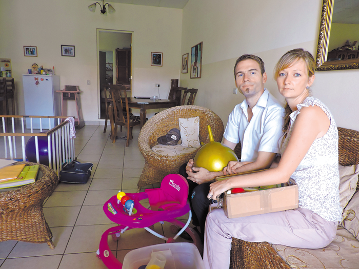 Pareja suiza sufre por frustrada adopción