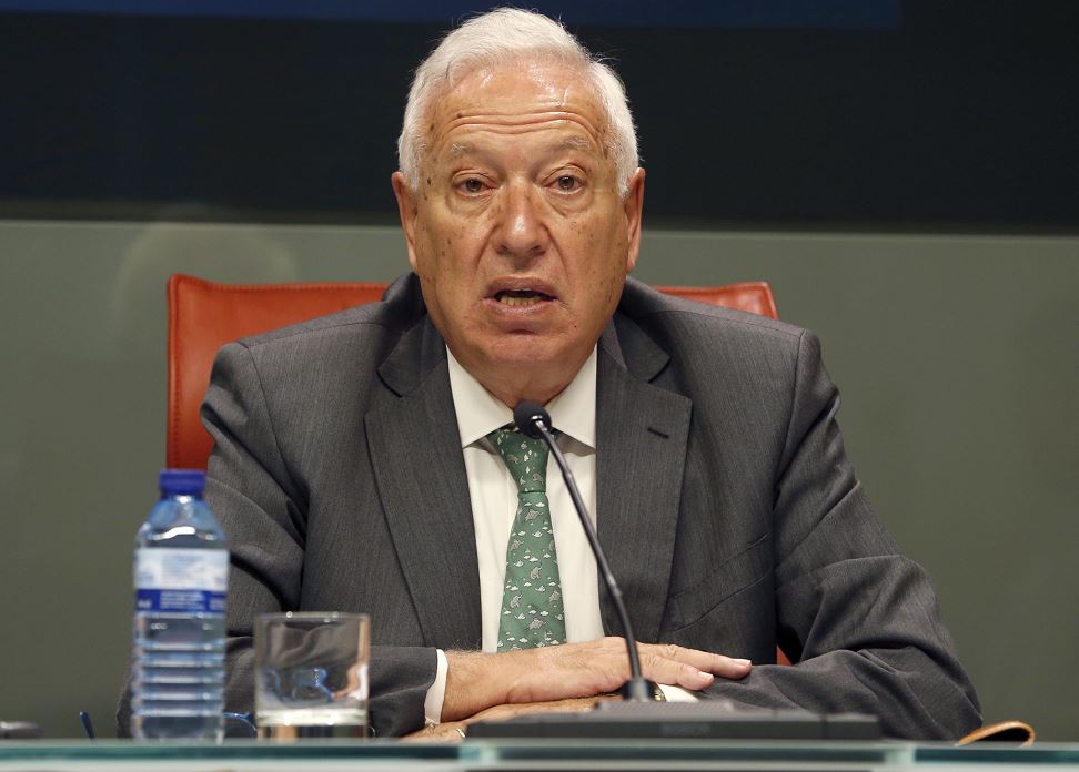 España ofrece ayuda a Macri para plan de modernización de Argentina