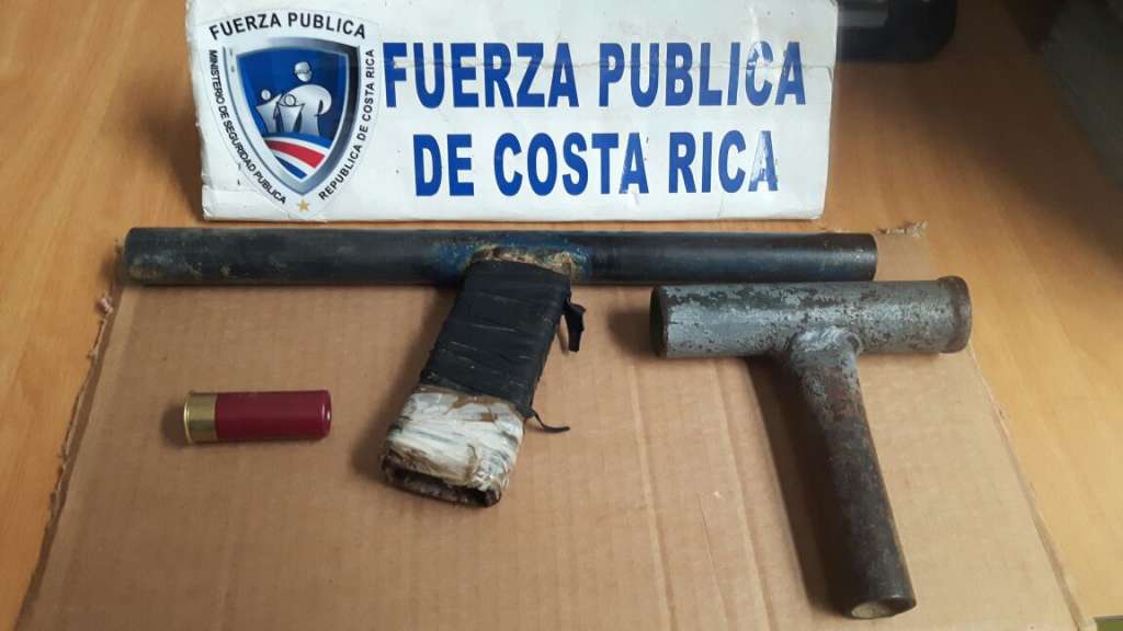 Detienen a nicaragüense en Costa Rica que portaba arma hechiza para asaltar