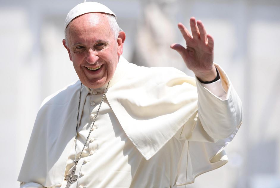 Francisco pide que Europa acabe con los muros de miedo y egoísmo que la dividen