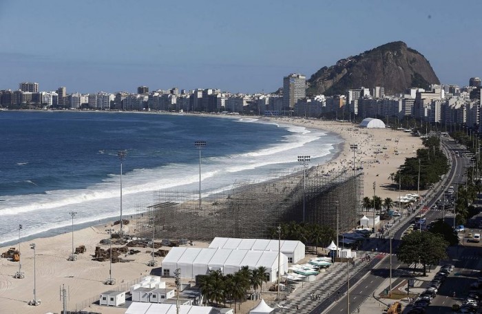 “Buenas noches Cenicienta”, entre alertas para turistas olímpicos