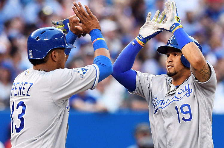 Cheslor Cuthbert rompe récord de jonrones de Marvin Benard