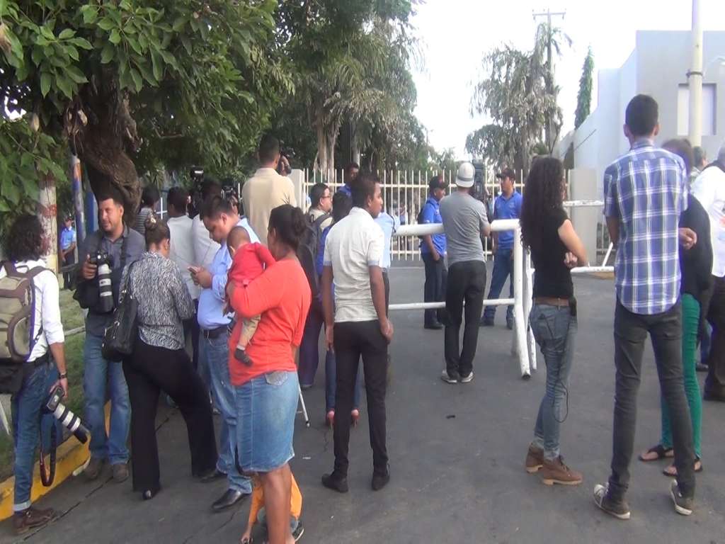 Sólo medios oficialistas fueron permitidos en acto donde presentó fórmula del FSLN