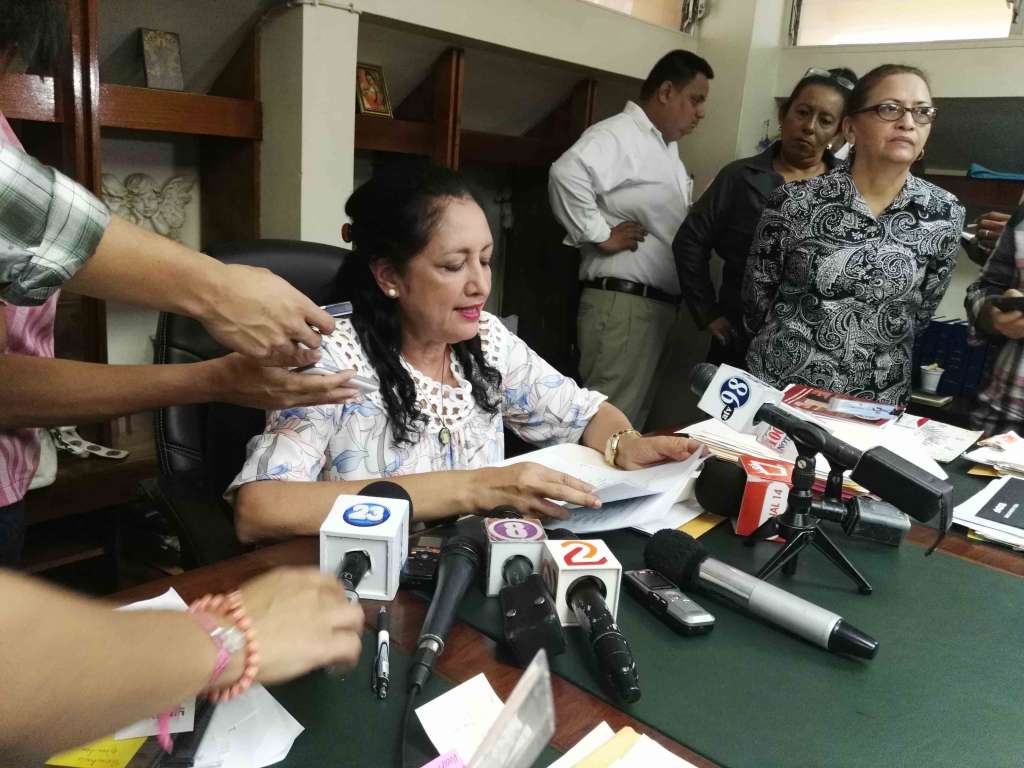 Alba Palacios no explica su exclusión en lista de candidatos a diputados FSLN