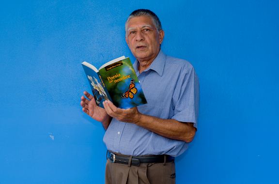 Poesía sin nombre, el nuevo libro de versos de Douglas Blanco