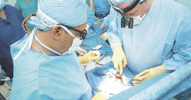 Médicos en Quirófano