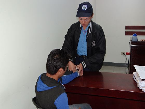 Acusan a tíos de abusar sexualmente de niña de 9 años