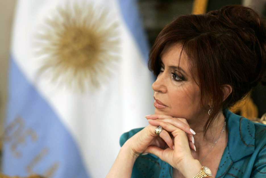 Fiscal solicita indagar a expresidenta de Argentina por encubrimiento de terroristas
