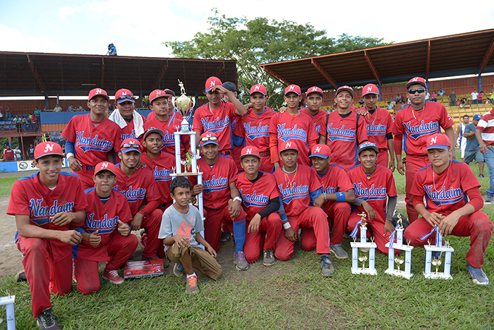Granada vence a Chinandega y corona campeón juvenil de beisbol