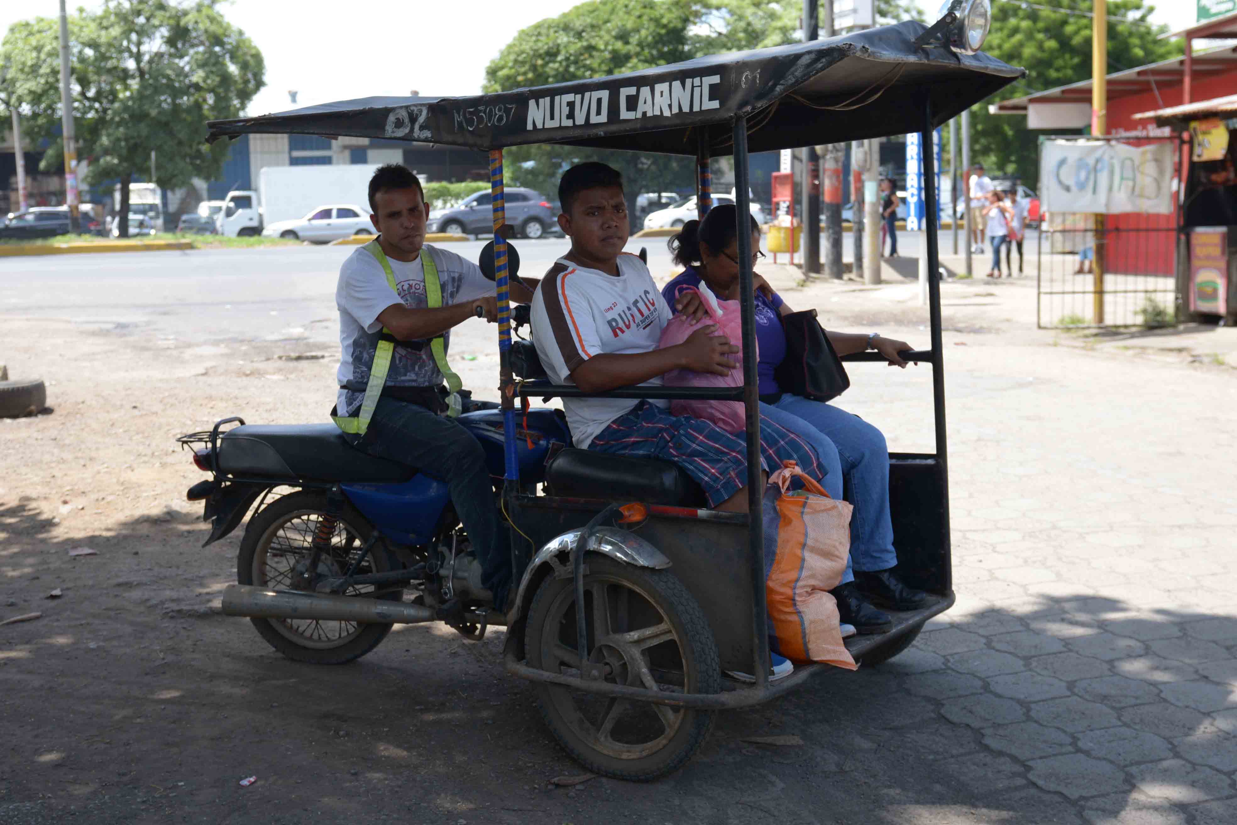 Caponeras de Managua sin ordenamiento estricto