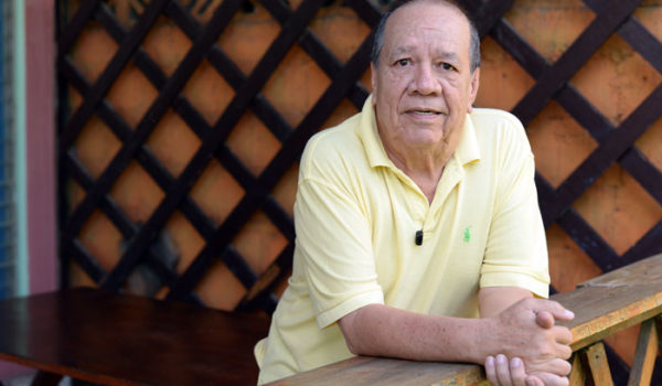 Asedio policial contra experto en seguridad y defensa, Roberto Cajina