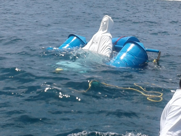 La virgen submarina fue sumergida en el fondo del Pacífico frente a Playa Hermosa, en Rivas, en el sector conocido como el islote de La Paloma. LA PRENSA/R. Villarreal