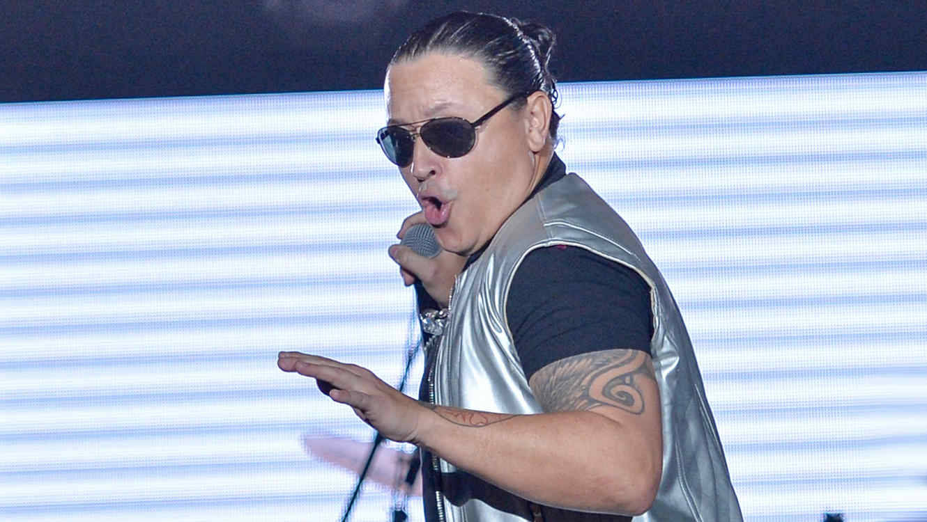 Elvis Crespo pone a “Bailar” a ritmo de ultra a sus seguidores - La Prensa