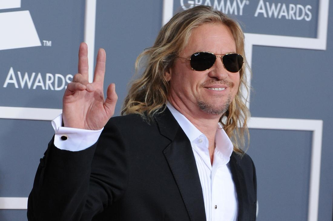 Val Kilmer padece cáncer de garganta