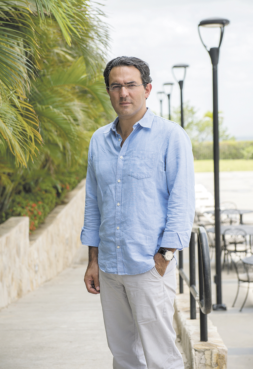 Juan Gabriel Vásquez publica una novela sobre los asesinatos de dos políticos