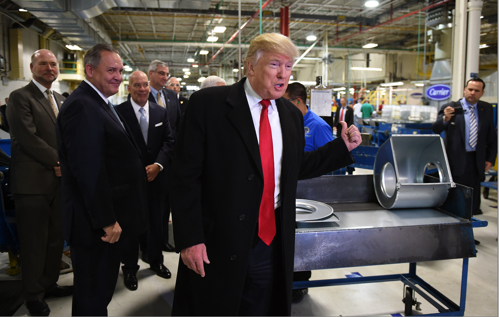 Trump amenaza a empresas de EE.UU. que quieran emigrar
