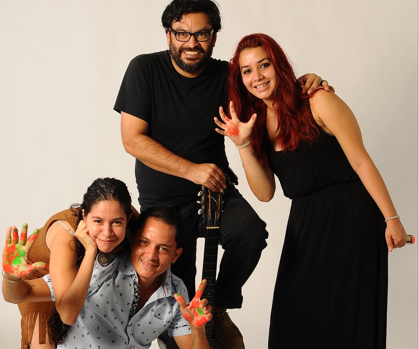 El relevo de la poesía, pintura y arte joven con el grupo Bajorrelieve