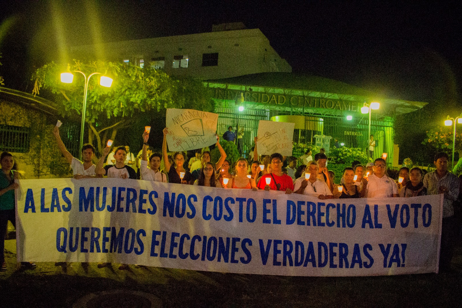 Jóvenes contra el abuso de poder