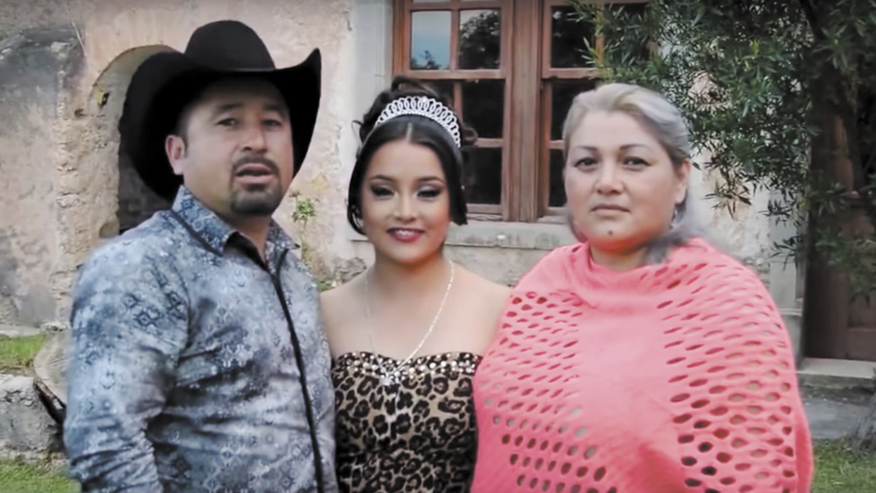 Así estuvo la misa de los 15 años de Rubí