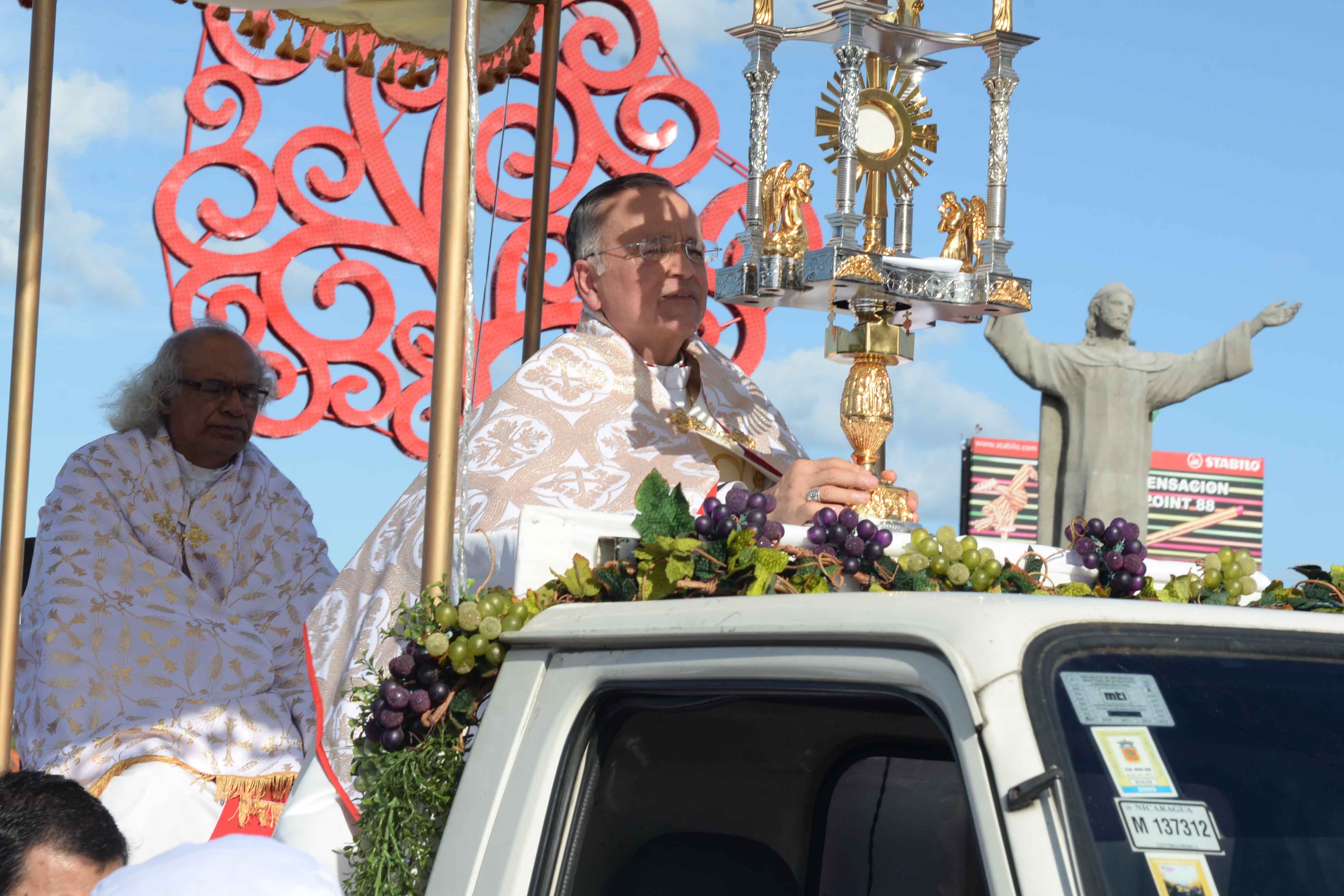 Obispos llaman a detener la violencia