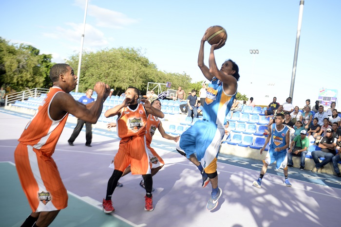 Leones abren con victorias en Torneo Nacional de Baloncesto Carlos Ulloa